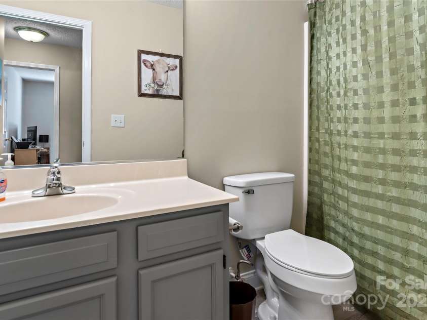 436 Arnold Road, Lexington, NC 27295.  MLS# CAR4243719, YatesRealty ID 9071. 