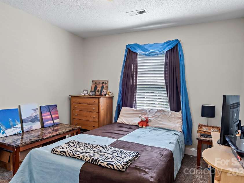 436 Arnold Road, Lexington, NC 27295.  MLS# CAR4243719, YatesRealty ID 9071. 