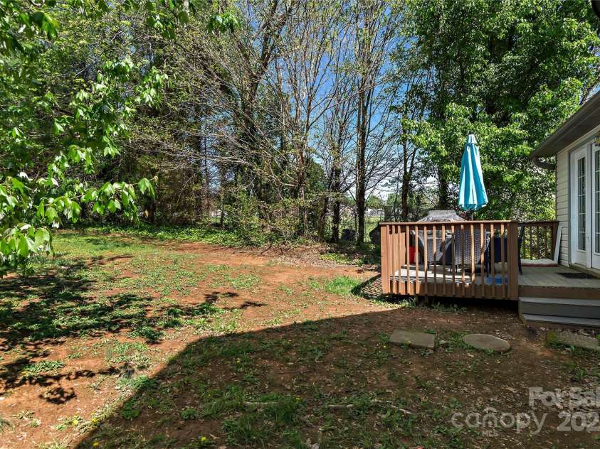 436 Arnold Road, Lexington, NC 27295.  MLS# CAR4243719, YatesRealty ID 9071. 