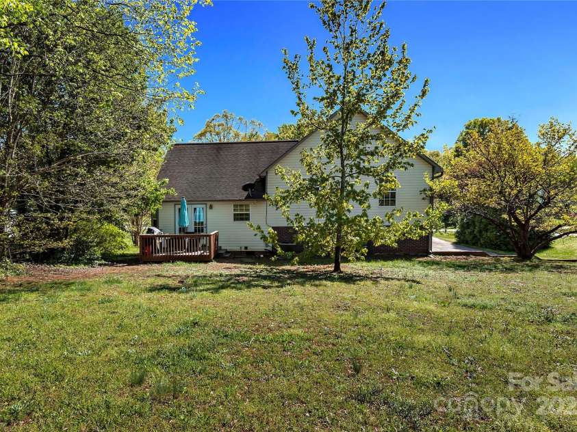 436 Arnold Road, Lexington, NC 27295.  MLS# CAR4243719, YatesRealty ID 9071. 