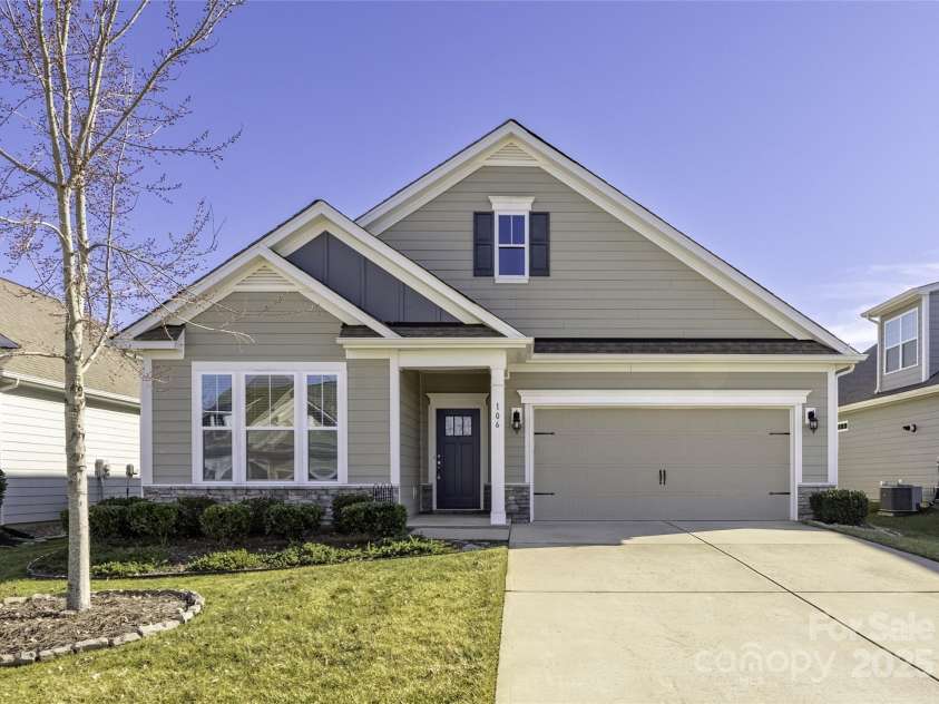 106 Chase Water Drive, Mooresville, NC 28117.  MLS# CAR4223269, YatesRealty ID 9072. 