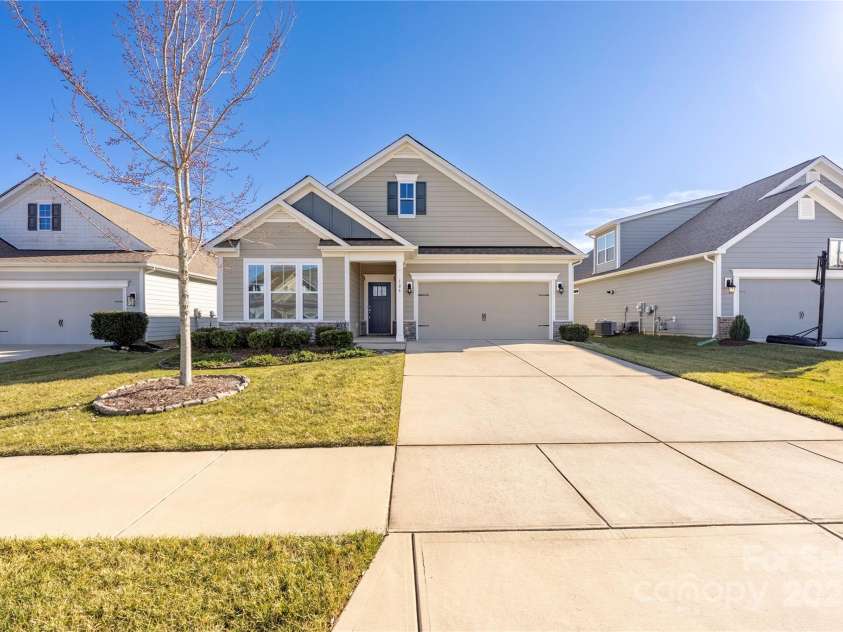 106 Chase Water Drive, Mooresville, NC 28117.  MLS# CAR4223269, YatesRealty ID 9072. 