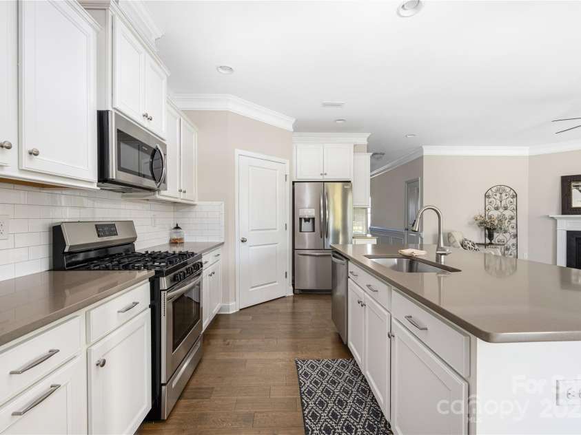 106 Chase Water Drive, Mooresville, NC 28117.  MLS# CAR4223269, YatesRealty ID 9072. 