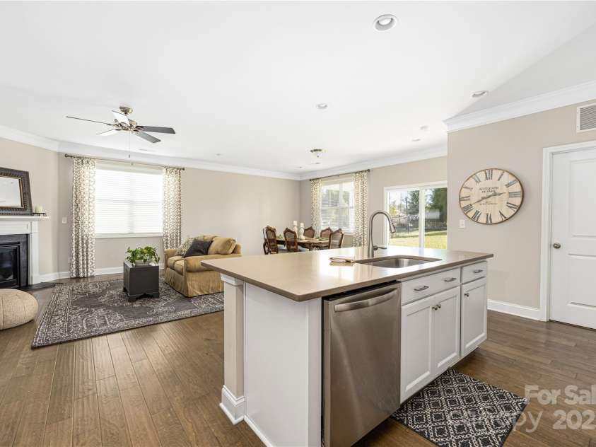 106 Chase Water Drive, Mooresville, NC 28117.  MLS# CAR4223269, YatesRealty ID 9072. 
