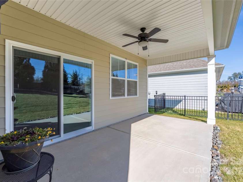 106 Chase Water Drive, Mooresville, NC 28117.  MLS# CAR4223269, YatesRealty ID 9072. 