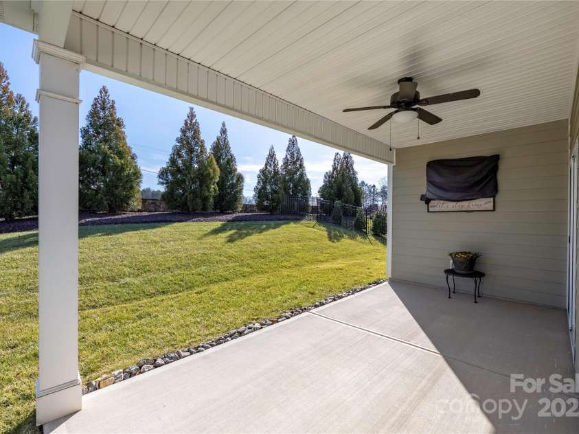 106 Chase Water Drive, Mooresville, NC 28117.  MLS# CAR4223269, YatesRealty ID 9072. 