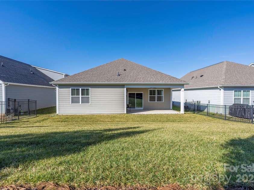 106 Chase Water Drive, Mooresville, NC 28117.  MLS# CAR4223269, YatesRealty ID 9072. 