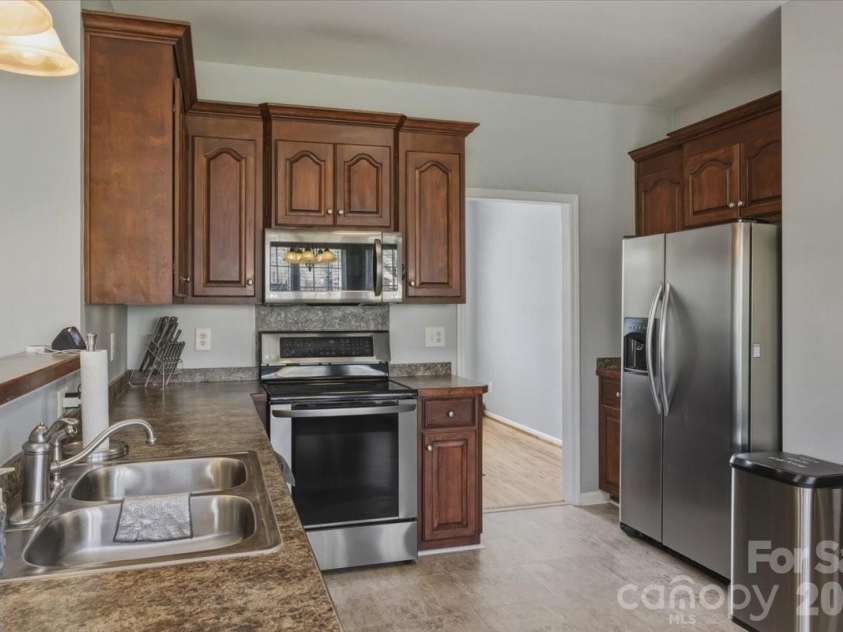 1505 Forest Pointe Lane, Gastonia, NC 28056.  MLS# CAR4360660, YatesRealty ID 9072. 
