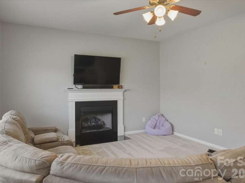 1505 Forest Pointe Lane, Gastonia, NC 28056.  MLS# CAR4360660, YatesRealty ID 9072. 