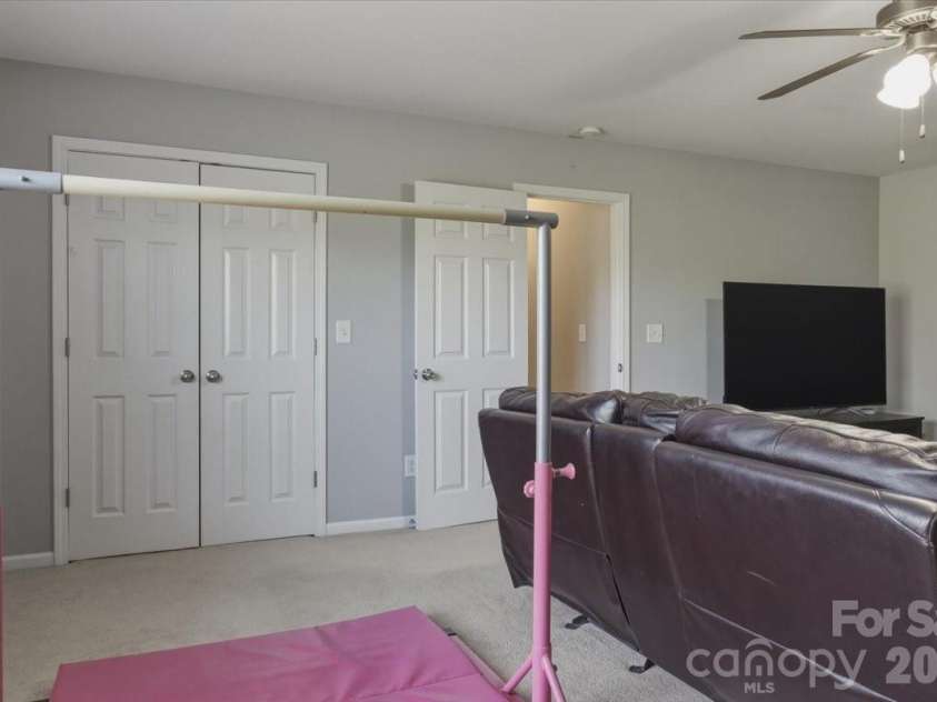 1505 Forest Pointe Lane, Gastonia, NC 28056.  MLS# CAR4360660, YatesRealty ID 9072. 