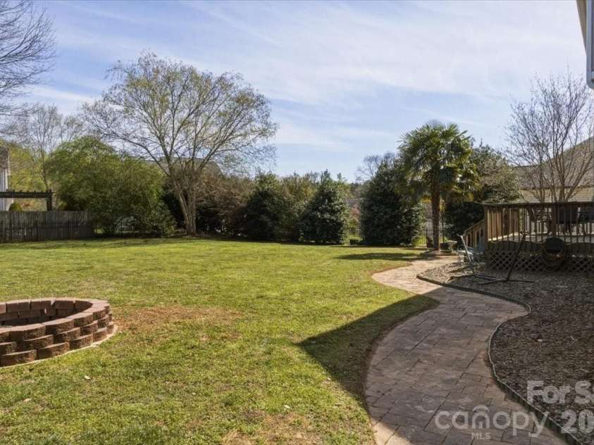 1505 Forest Pointe Lane, Gastonia, NC 28056.  MLS# CAR4360660, YatesRealty ID 9072. 