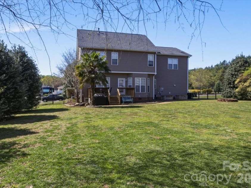 1505 Forest Pointe Lane, Gastonia, NC 28056.  MLS# CAR4360660, YatesRealty ID 9072. 