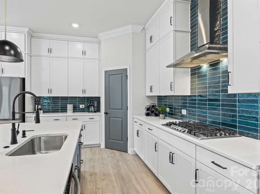 1245 Drummond Avenue, Charlotte, NC 28205.  MLS# CAR4329536, YatesRealty ID 9073. 