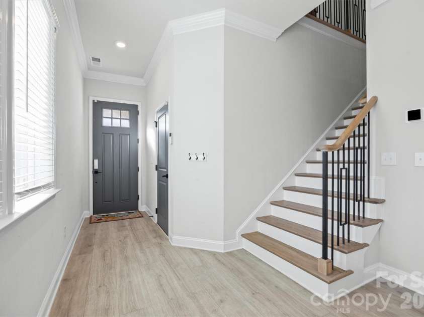 1245 Drummond Avenue, Charlotte, NC 28205.  MLS# CAR4329536, YatesRealty ID 9073. 