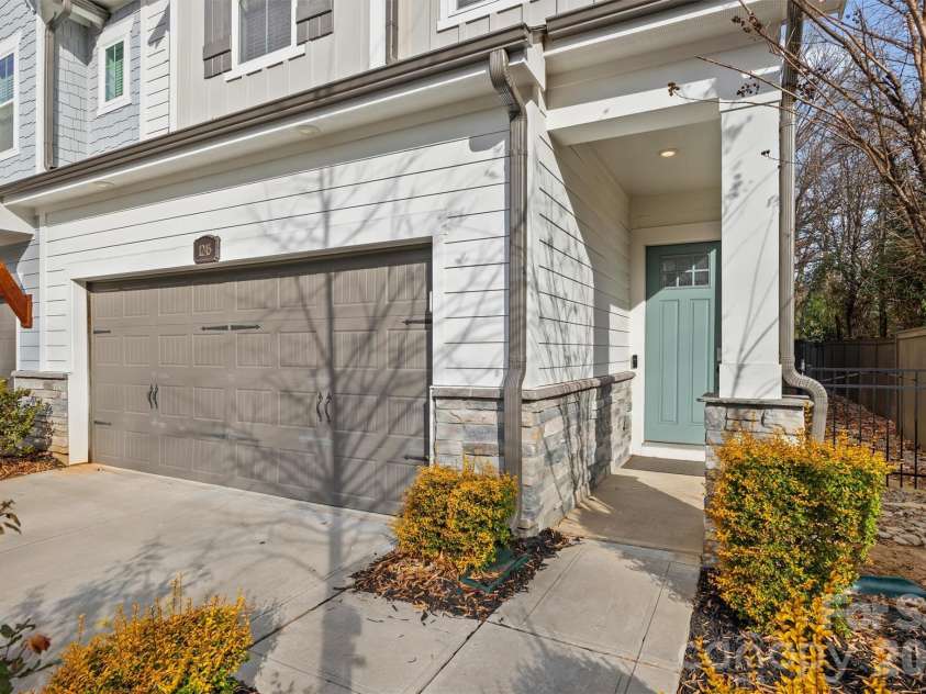 1245 Drummond Avenue, Charlotte, NC 28205.  MLS# CAR4329536, YatesRealty ID 9073. 