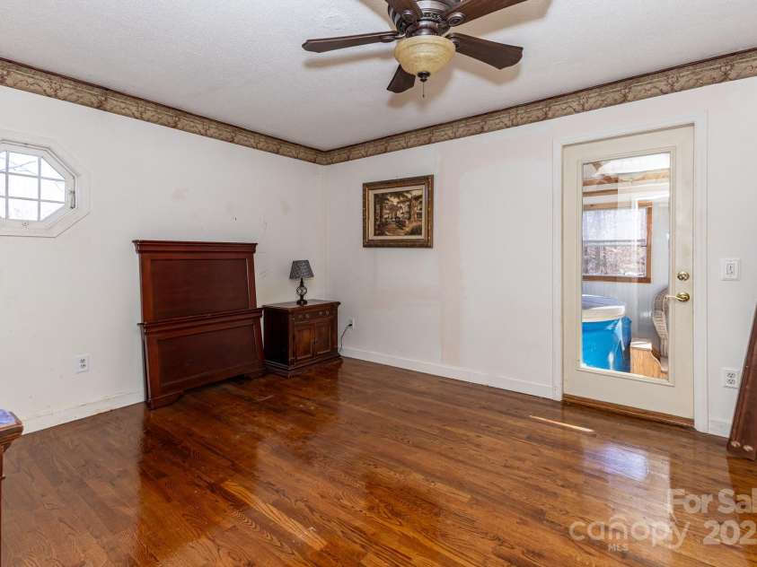 1321 Idlewood Street, Lenoir, NC 28645.  MLS# CAR4330728, YatesRealty ID 9075. 