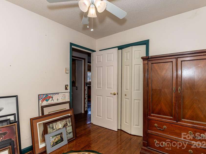1321 Idlewood Street, Lenoir, NC 28645.  MLS# CAR4330728, YatesRealty ID 9075. 