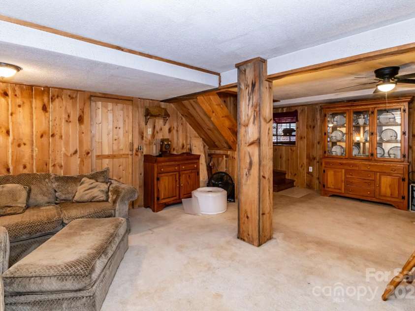 1321 Idlewood Street, Lenoir, NC 28645.  MLS# CAR4330728, YatesRealty ID 9075. 