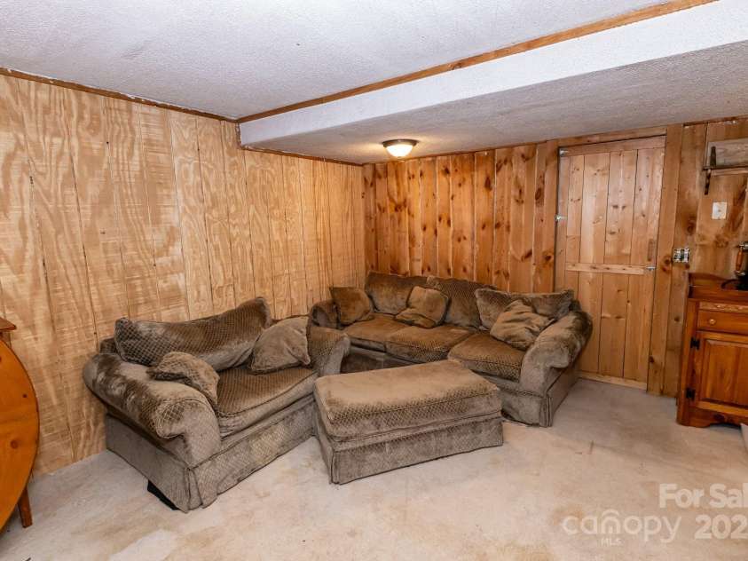 1321 Idlewood Street, Lenoir, NC 28645.  MLS# CAR4330728, YatesRealty ID 9075. 
