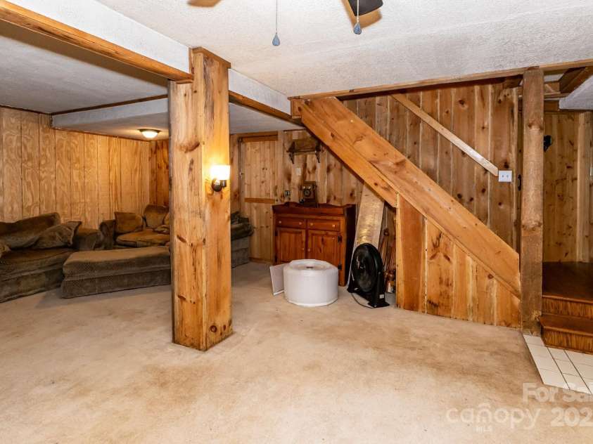 1321 Idlewood Street, Lenoir, NC 28645.  MLS# CAR4330728, YatesRealty ID 9075. 