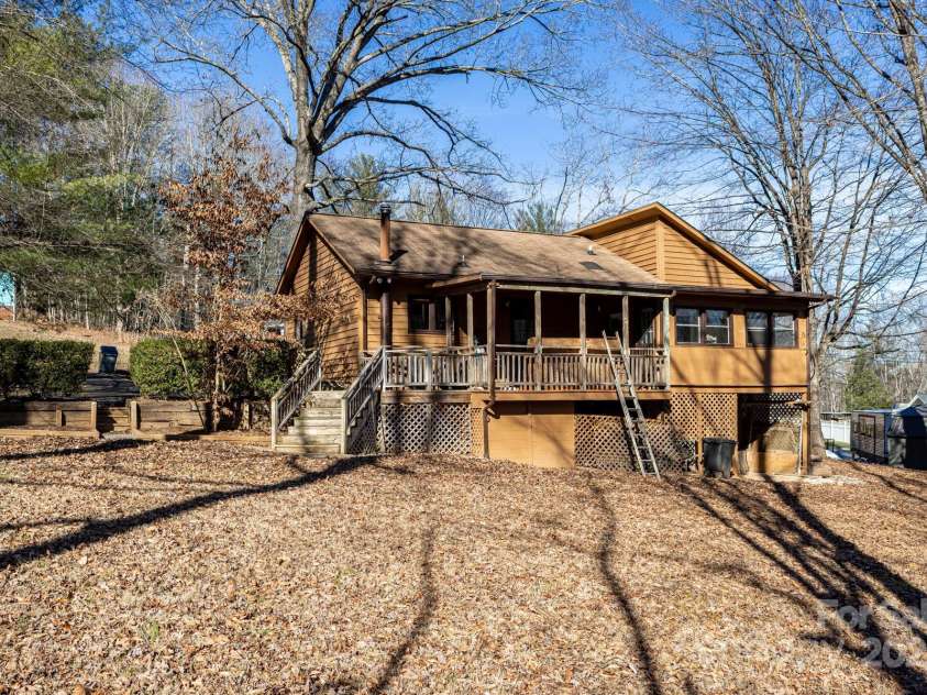 1321 Idlewood Street, Lenoir, NC 28645.  MLS# CAR4330728, YatesRealty ID 9075. 
