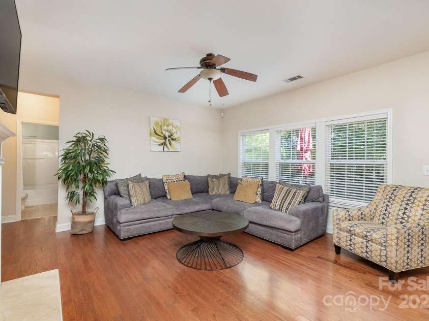 9904 Rocky Ford Club Road, Charlotte, NC 28269.  MLS# CAR4248111, YatesRealty ID 9075. 