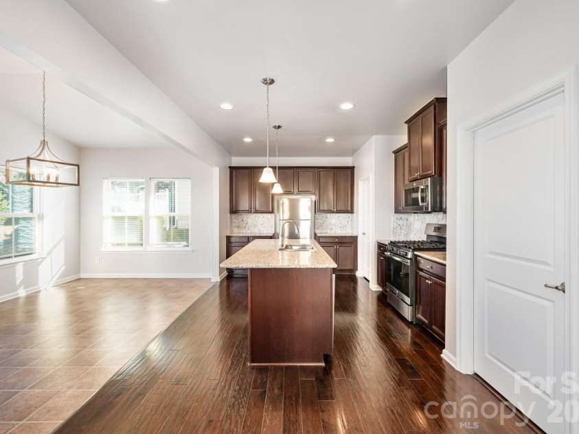 1210 Longwall Lane, Matthews, NC 28104.  MLS# CAR4329128, YatesRealty ID 9076. 