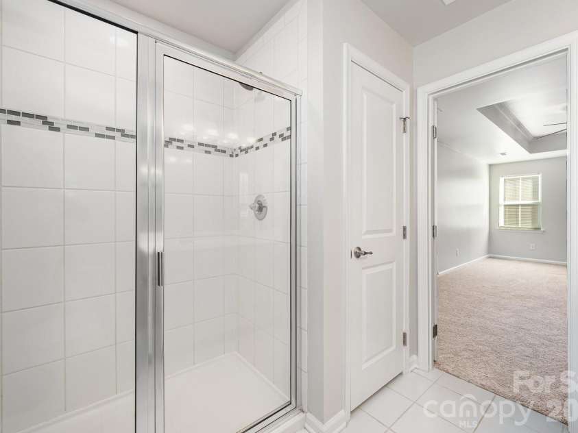 1210 Longwall Lane, Matthews, NC 28104.  MLS# CAR4329128, YatesRealty ID 9076. 