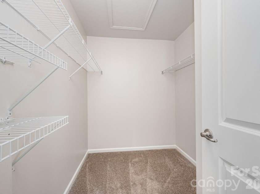 1210 Longwall Lane, Matthews, NC 28104.  MLS# CAR4329128, YatesRealty ID 9076. 