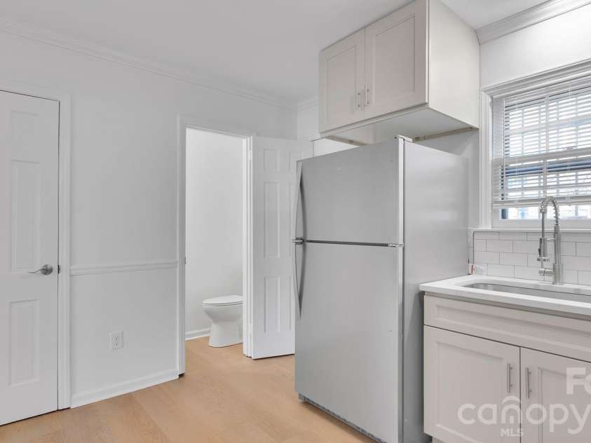 1231 Archdale Drive, Charlotte, NC 28217.  MLS# CAR4372255, YatesRealty ID 9077. 