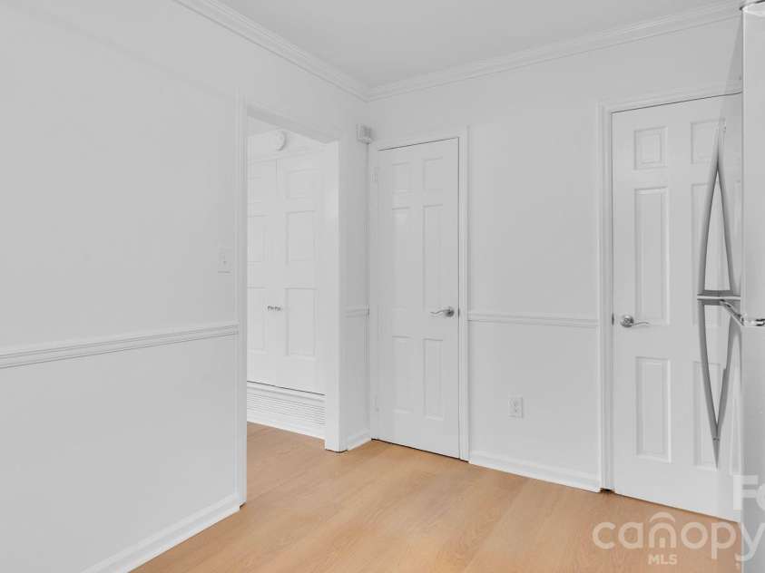 1231 Archdale Drive, Charlotte, NC 28217.  MLS# CAR4372255, YatesRealty ID 9077. 