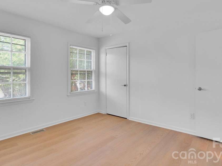 1231 Archdale Drive, Charlotte, NC 28217.  MLS# CAR4372255, YatesRealty ID 9077. 