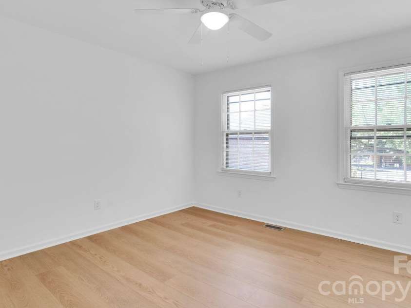 1231 Archdale Drive, Charlotte, NC 28217.  MLS# CAR4372255, YatesRealty ID 9077. 