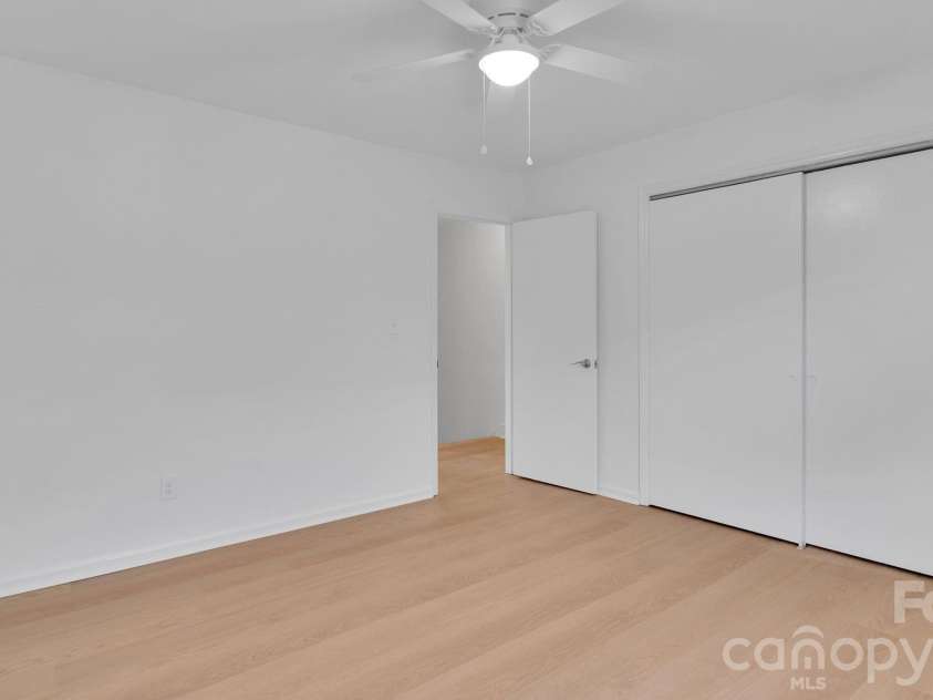 1231 Archdale Drive, Charlotte, NC 28217.  MLS# CAR4372255, YatesRealty ID 9077. 
