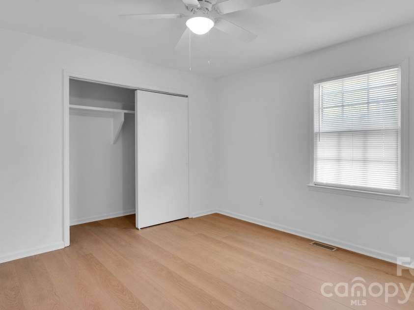 1231 Archdale Drive, Charlotte, NC 28217.  MLS# CAR4372255, YatesRealty ID 9077. 