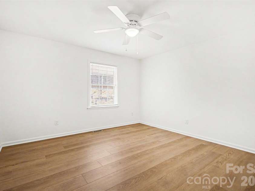 1231 Archdale Drive, Charlotte, NC 28217.  MLS# CAR4422940, YatesRealty ID 9077. 