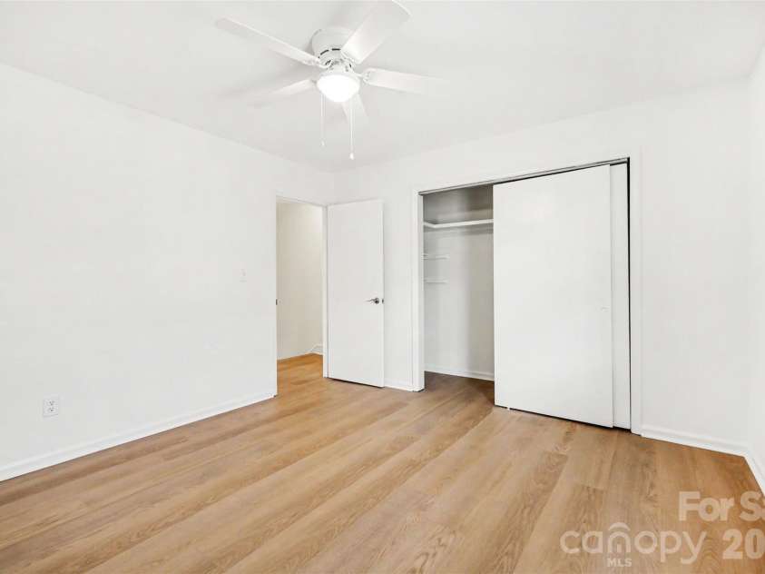 1231 Archdale Drive, Charlotte, NC 28217.  MLS# CAR4422940, YatesRealty ID 9077. 