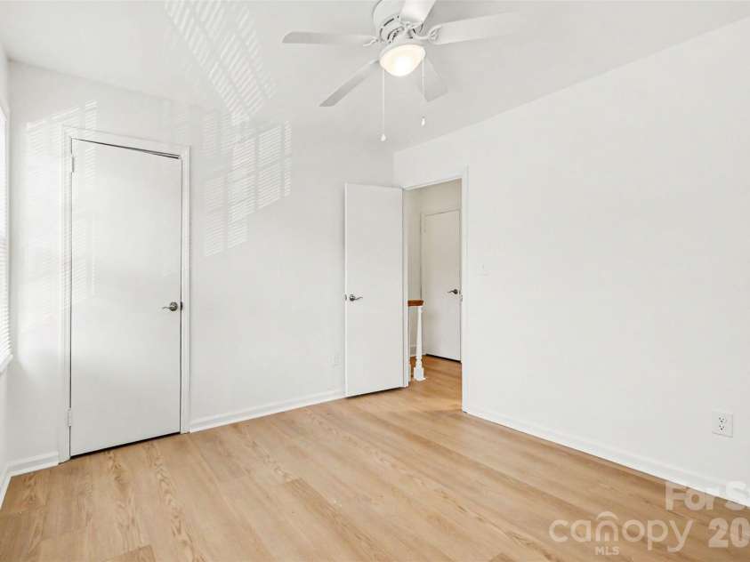 1231 Archdale Drive, Charlotte, NC 28217.  MLS# CAR4422940, YatesRealty ID 9077. 