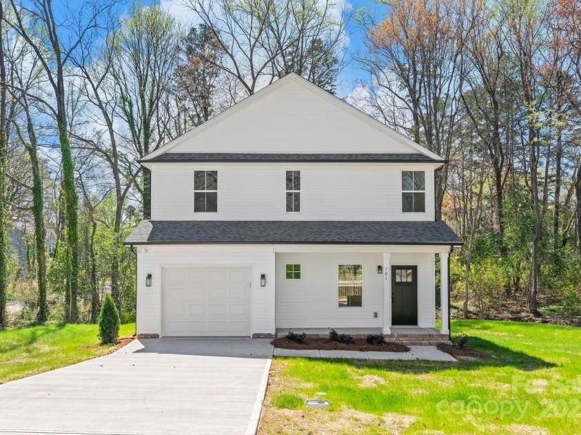 701 Applewood Street, Kannapolis, NC 28081.  MLS# CAR4240660, YatesRealty ID 9078. 