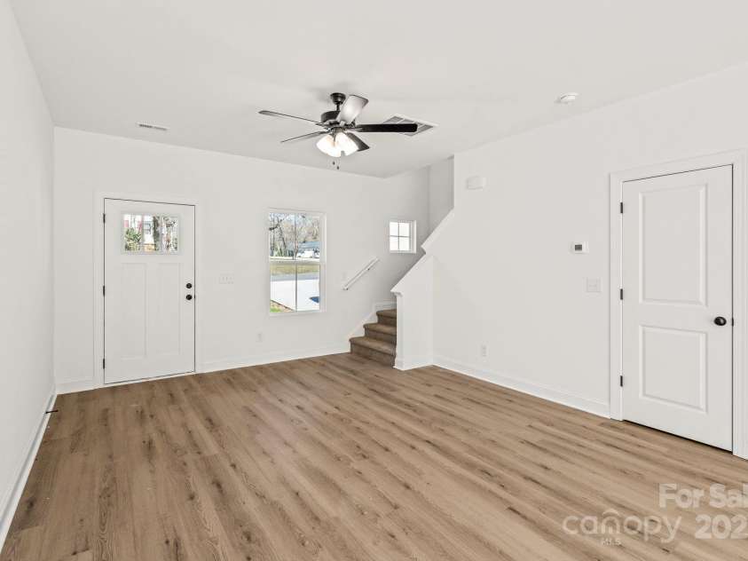 701 Applewood Street, Kannapolis, NC 28081.  MLS# CAR4240660, YatesRealty ID 9078. 