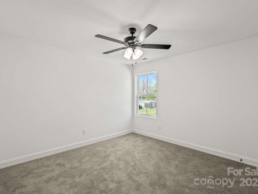 701 Applewood Street, Kannapolis, NC 28081.  MLS# CAR4240660, YatesRealty ID 9078. 