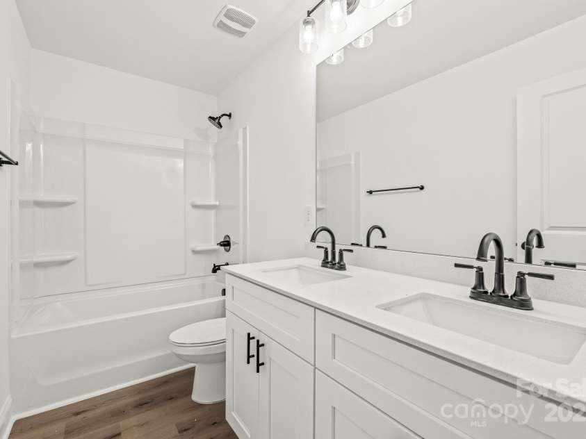 701 Applewood Street, Kannapolis, NC 28081.  MLS# CAR4240660, YatesRealty ID 9078. 