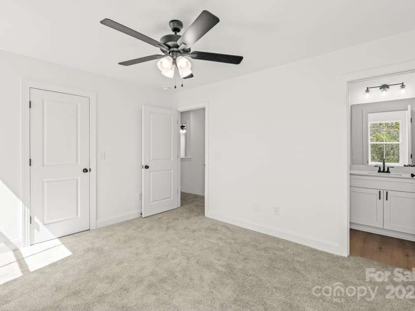 701 Applewood Street, Kannapolis, NC 28081.  MLS# CAR4240660, YatesRealty ID 9078. 