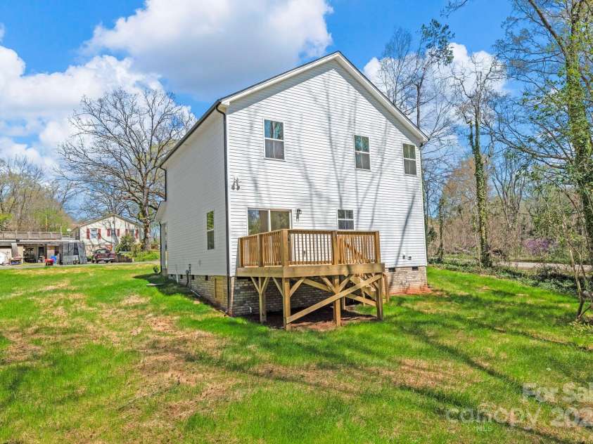 701 Applewood Street, Kannapolis, NC 28081.  MLS# CAR4240660, YatesRealty ID 9078. 
