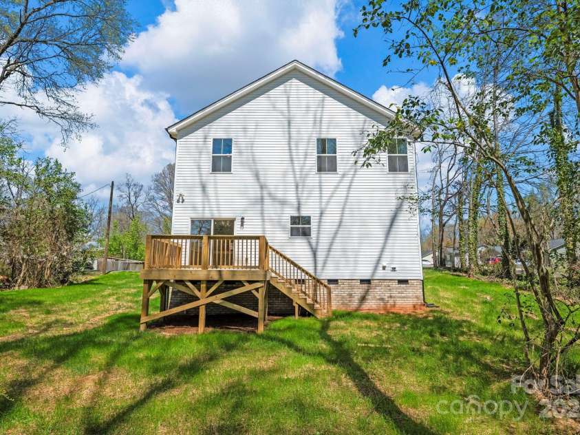 701 Applewood Street, Kannapolis, NC 28081.  MLS# CAR4240660, YatesRealty ID 9078. 