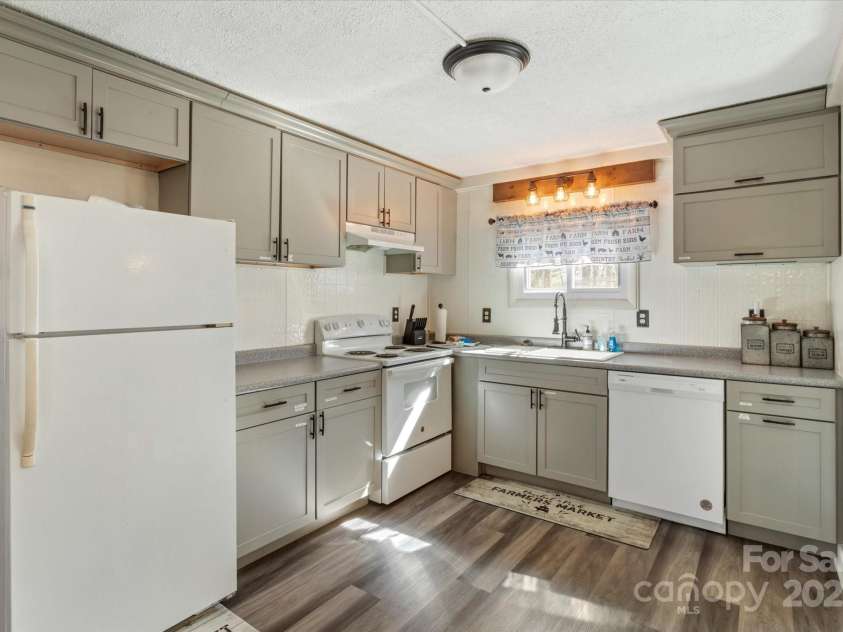 35&61 Ahava Road, Pisgah Forest, NC 28768.  MLS# CAR4219684, YatesRealty ID 9079. 