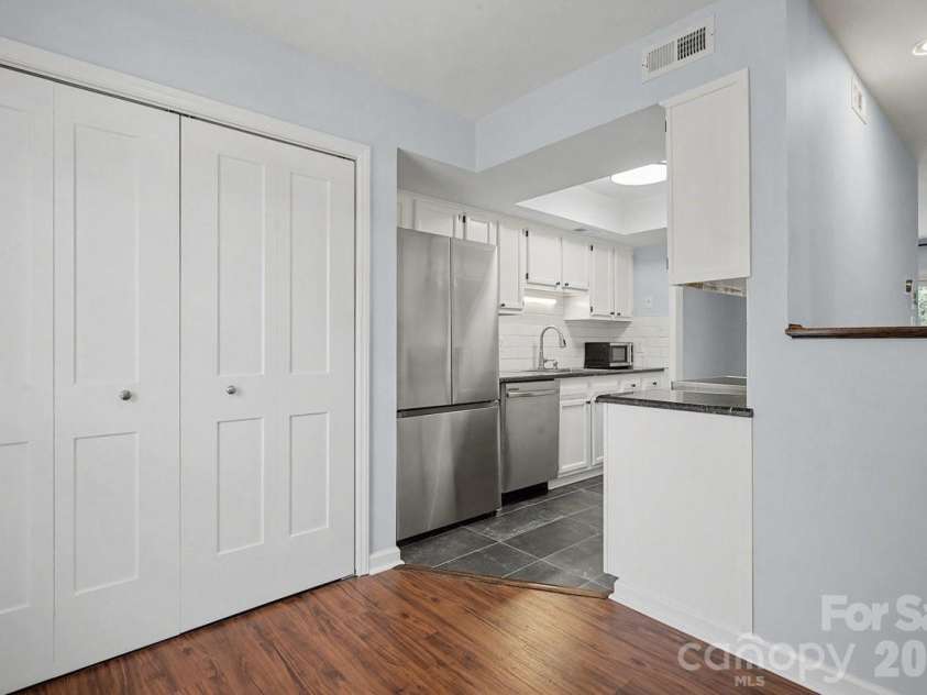 9241 Vicksburg Park Court, Charlotte, NC 28210.  MLS# CAR4341671, YatesRealty ID 9079. 