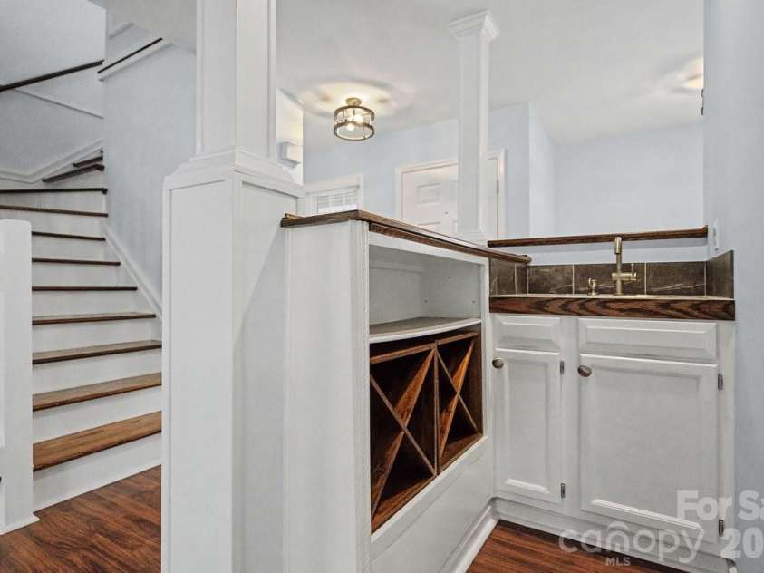 9241 Vicksburg Park Court, Charlotte, NC 28210.  MLS# CAR4341671, YatesRealty ID 9079. 