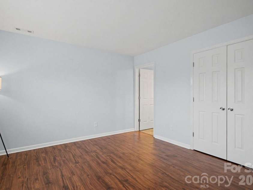 9241 Vicksburg Park Court, Charlotte, NC 28210.  MLS# CAR4341671, YatesRealty ID 9079. 