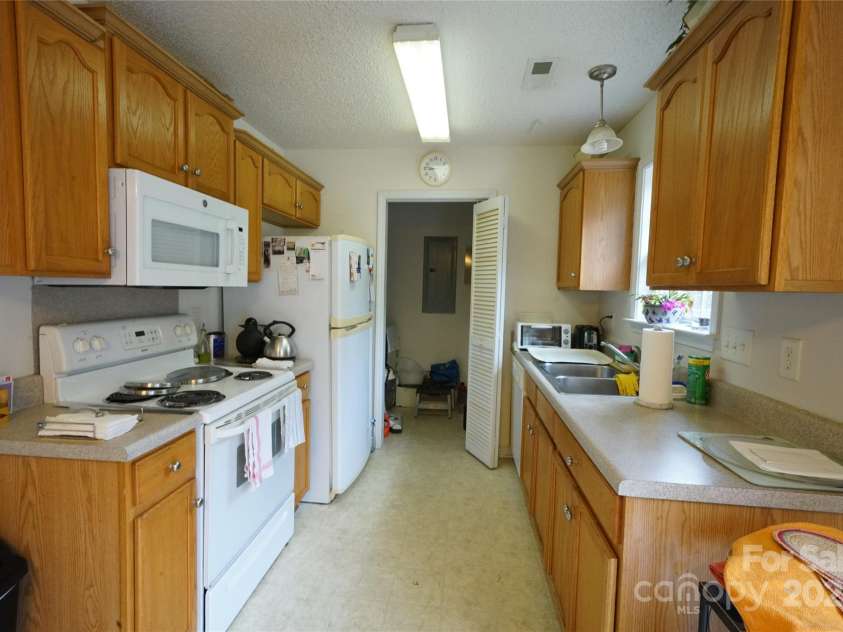 2038 Mallard Creek Drive, Rock Hill, SC 29732.  MLS# CAR4208815, YatesRealty ID 908. 